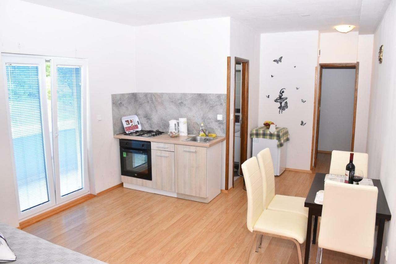 Apartmani Niko 1 Radovin Экстерьер фото