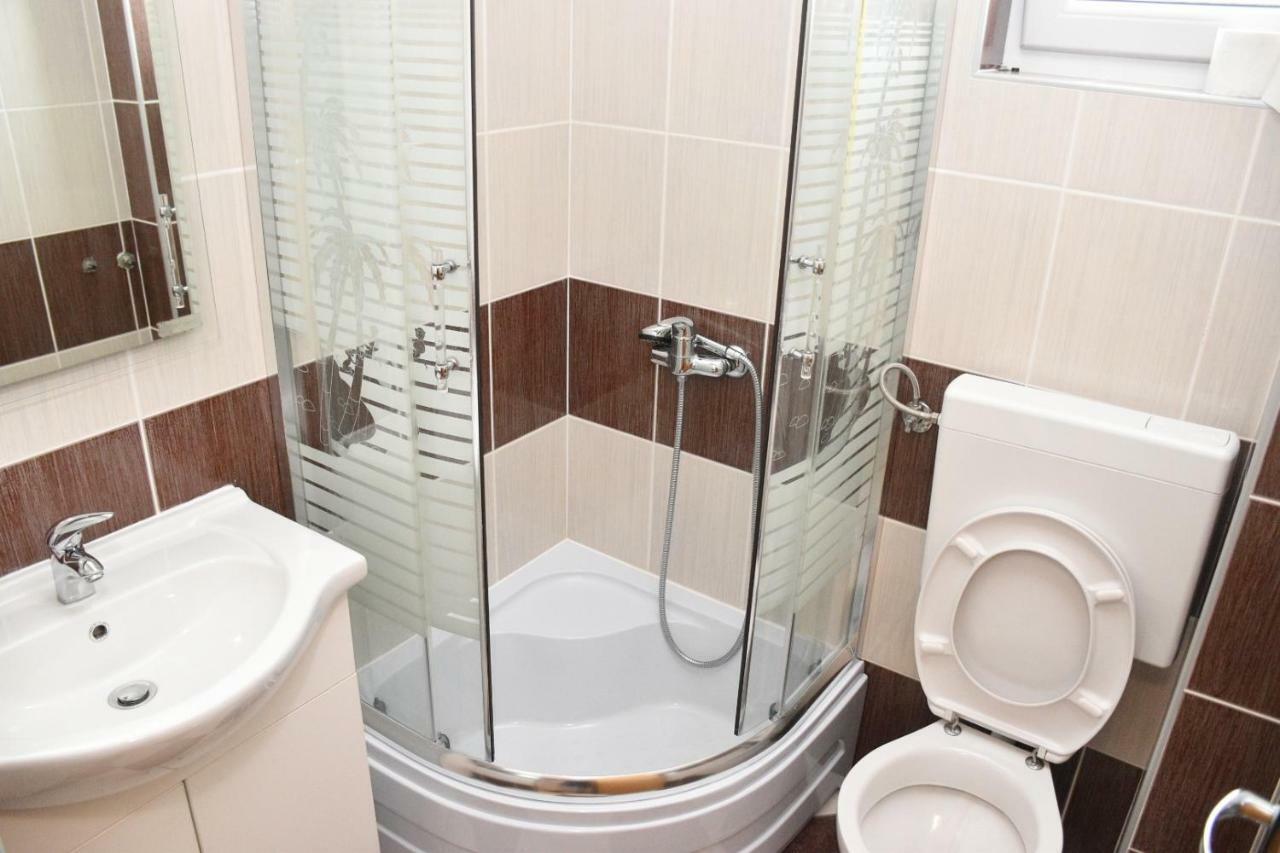 Apartmani Niko 1 Radovin Экстерьер фото